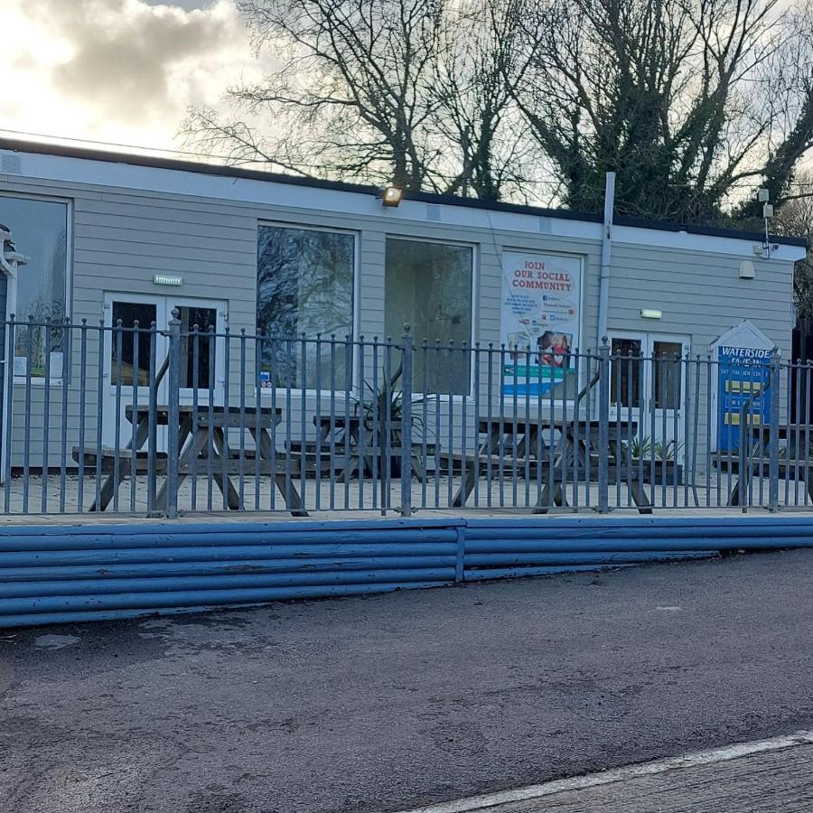 Warden Springs Caravan Park Ms16 Thornhill Road, Eastchurch,Me124Hf Sheerness Ngoại thất bức ảnh